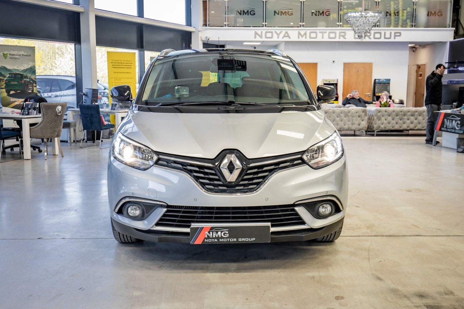 Used Renault Grand Scenic 2017 for sale - 78157196: Photo 8