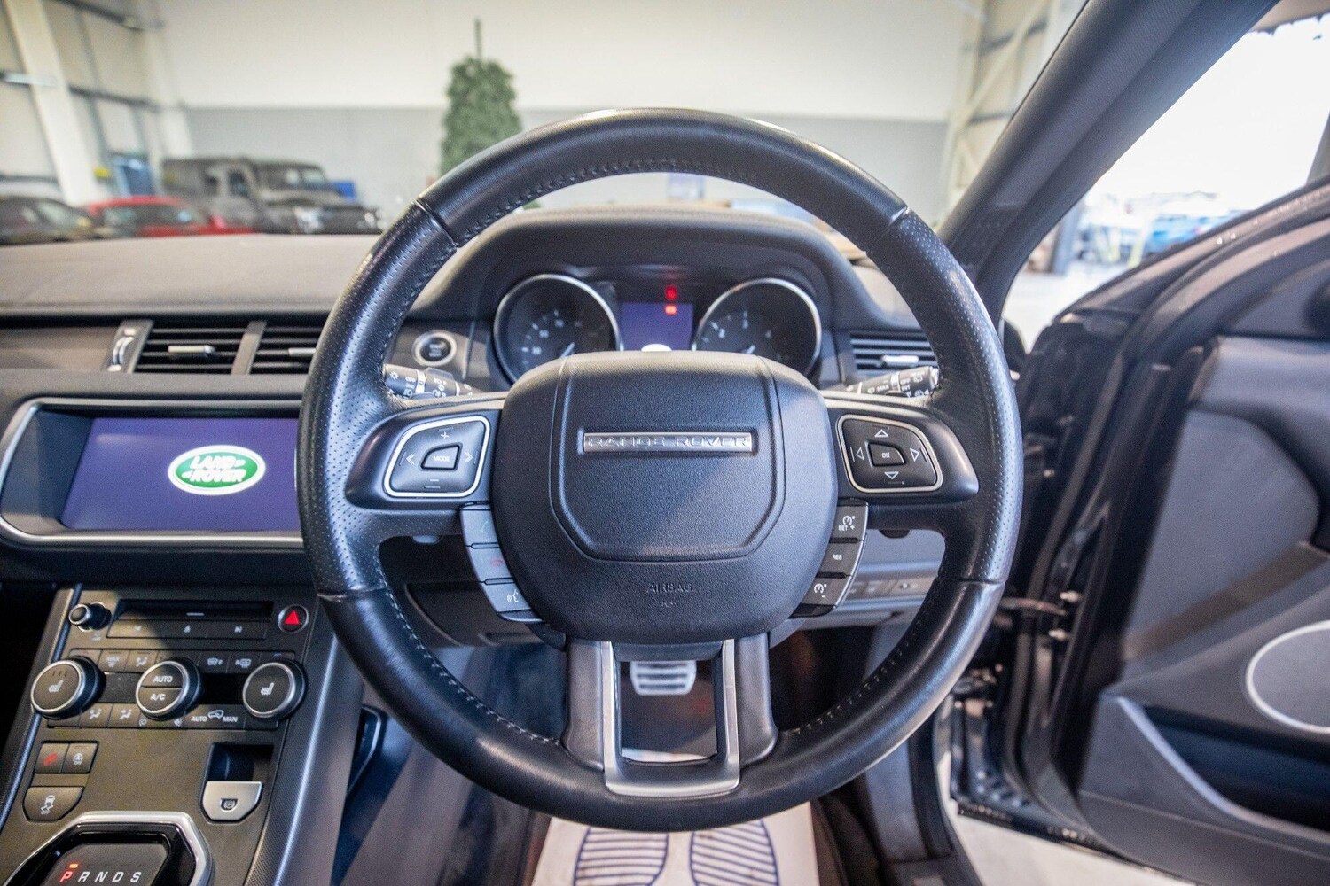 Used Land Rover Range Rover Evoque 2019 for sale - 76823611: Photo 18