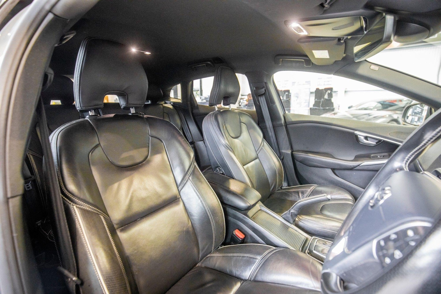 Used Volvo V40 for sale - 76824308: Photo 15