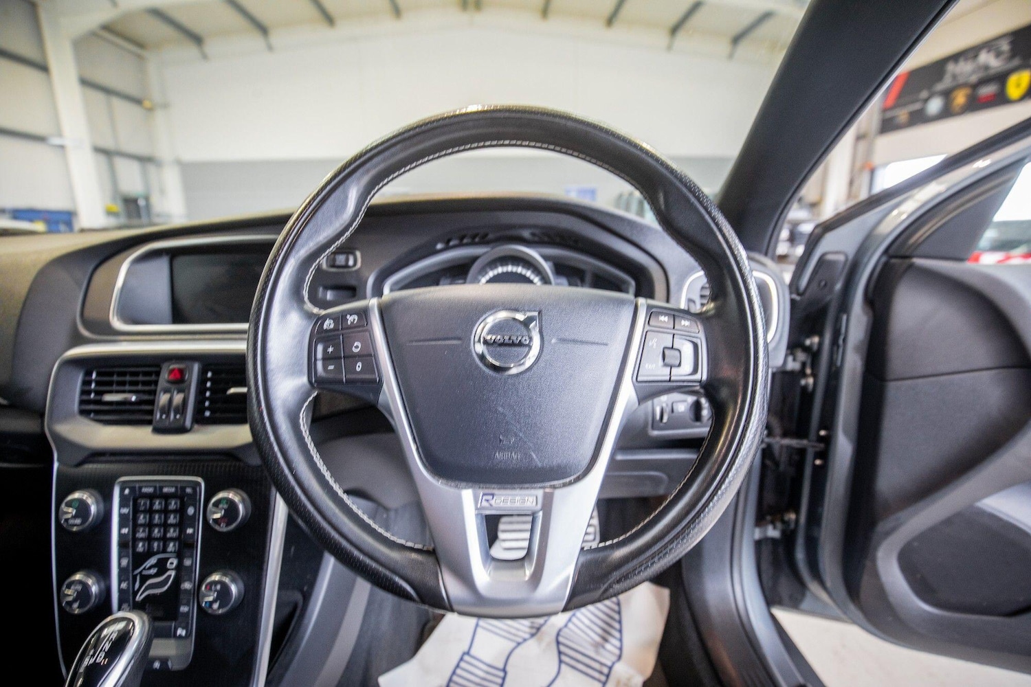 Used Volvo V40 for sale - 76824308: Photo 18