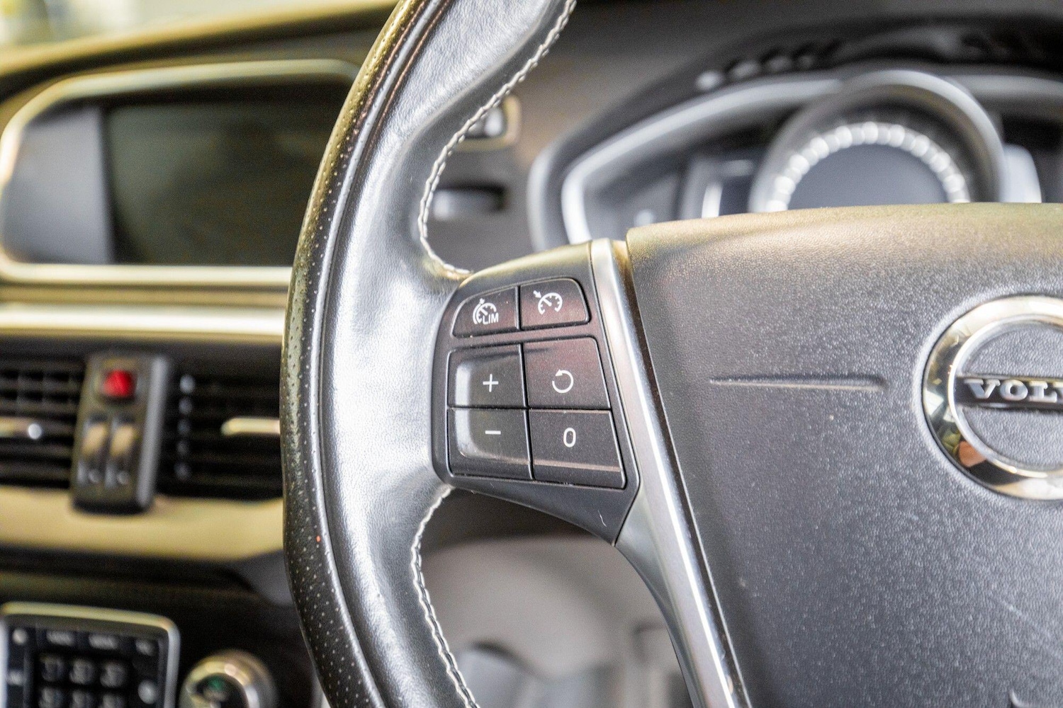 Used Volvo V40 for sale - 76824308: Photo 20