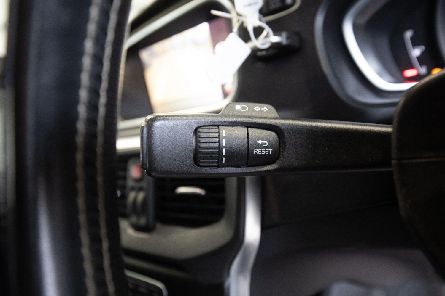 Used Volvo V40 for sale - 76824308: Photo 23