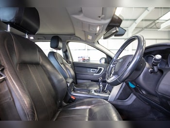 Used Land Rover Discovery Sport 2015 for sale - 78382136: Photo