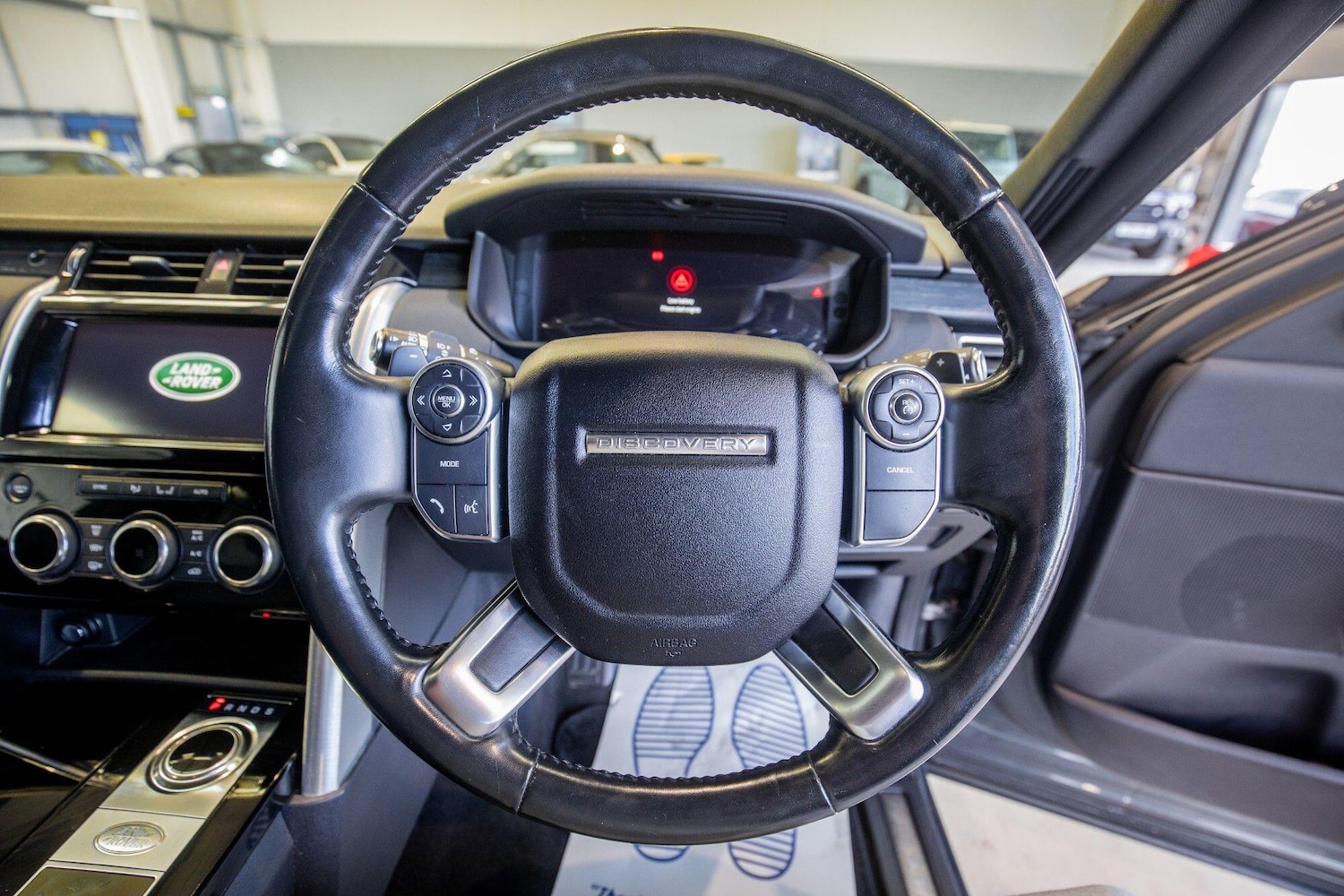 Used Land Rover Discovery 2018 for sale - 76824507: Photo 17