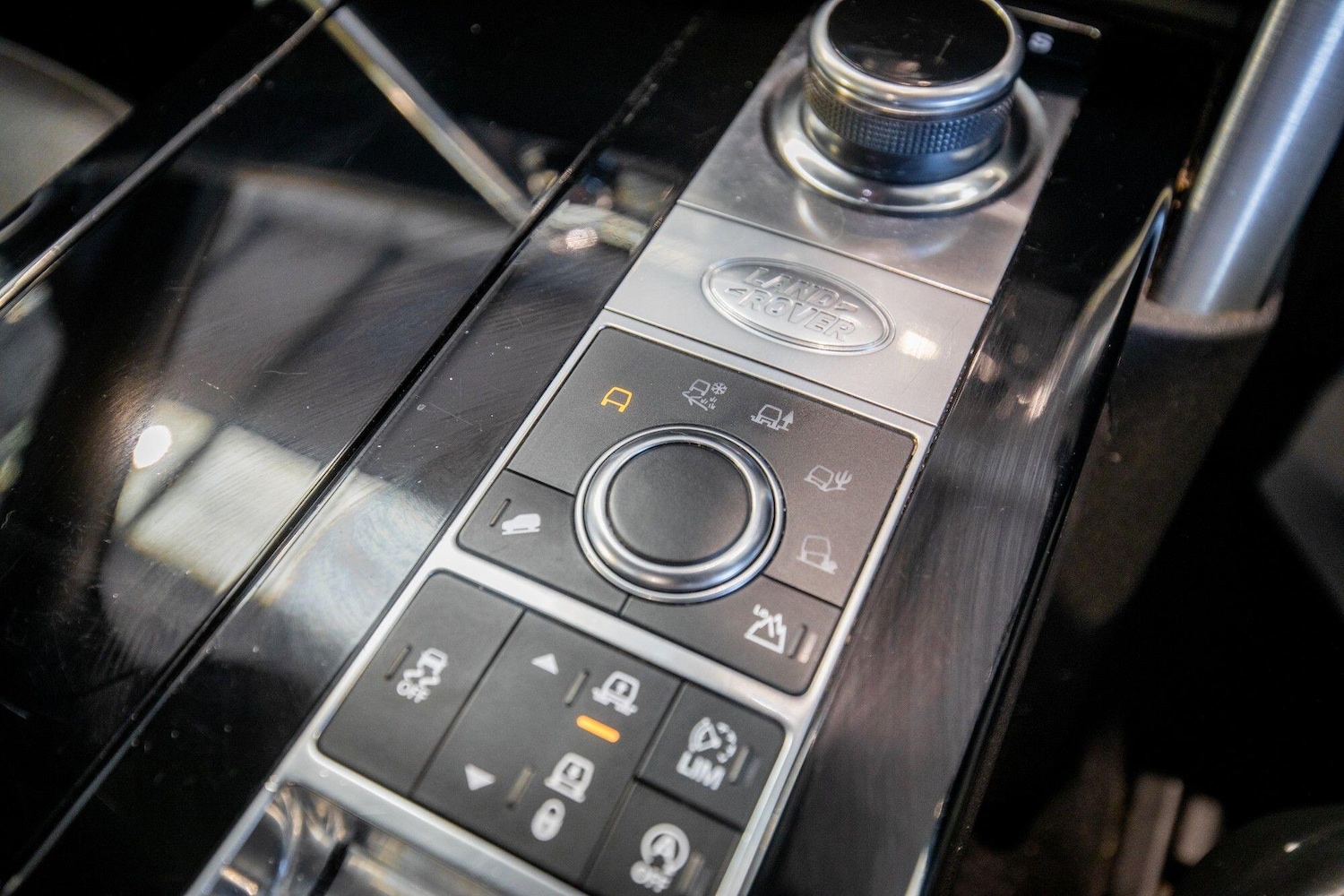 Used Land Rover Discovery 2018 for sale - 76824507: Photo 38