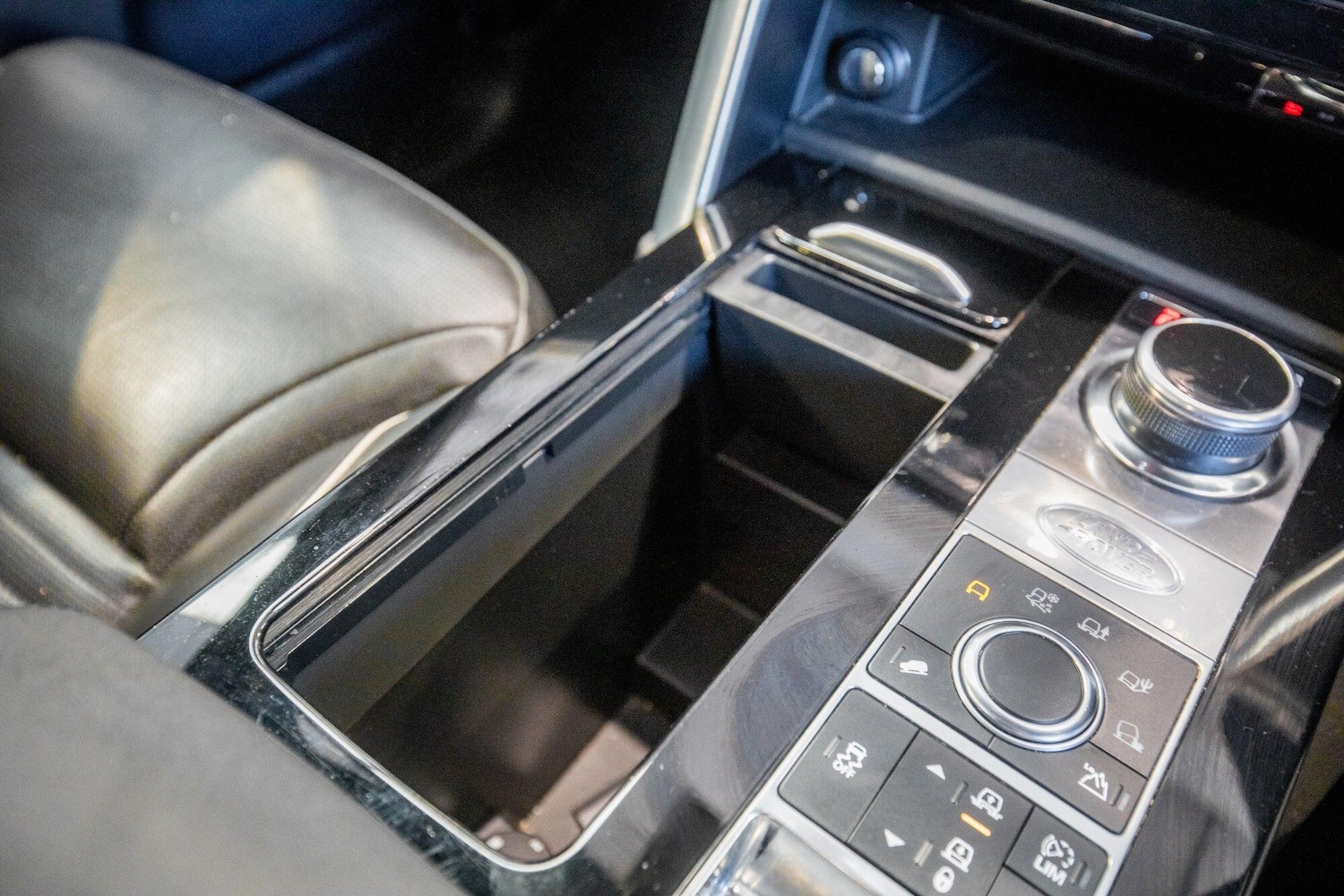 Used Land Rover Discovery 2018 for sale - 76824507: Photo 41