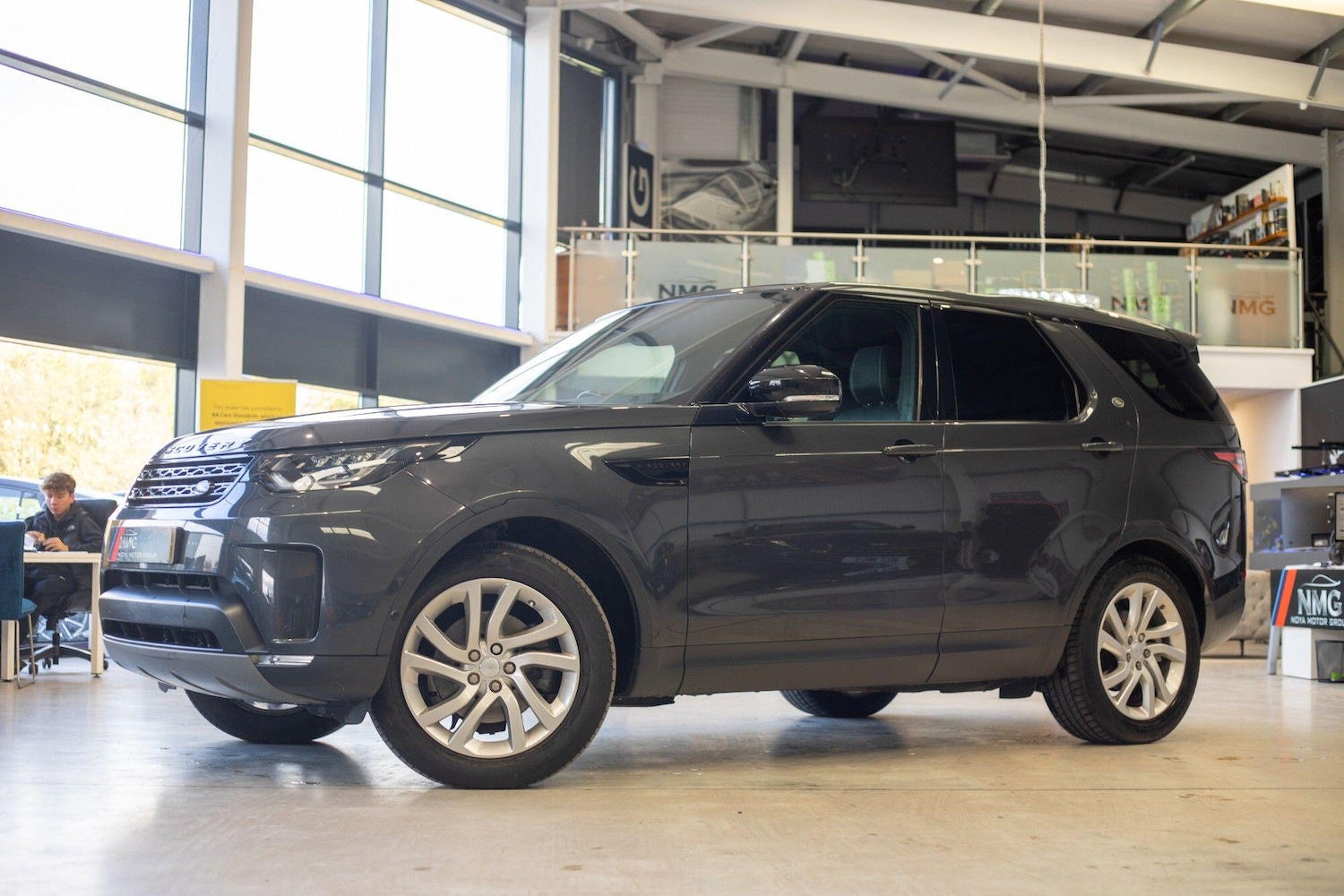 Used Land Rover Discovery 2018 for sale - 76824507: Photo 5