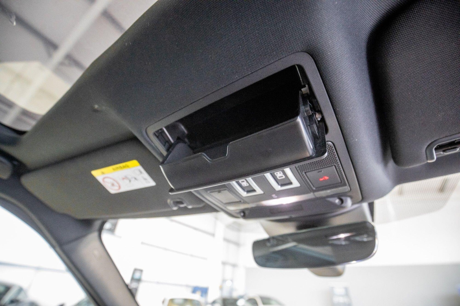 Used Land Rover Discovery 2018 for sale - 76824507: Photo 60