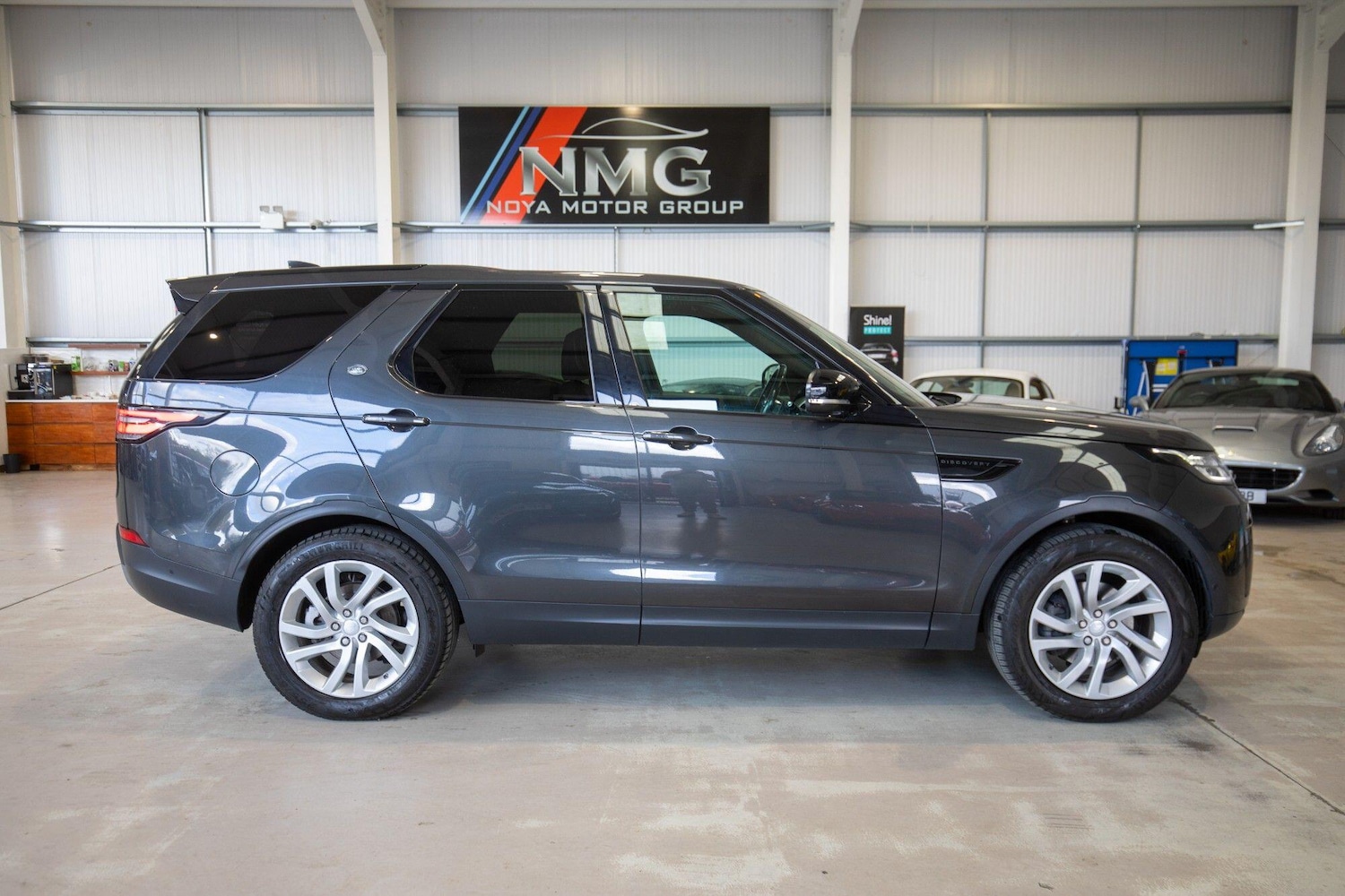 Used Land Rover Discovery 2018 for sale - 76824507: Photo 61