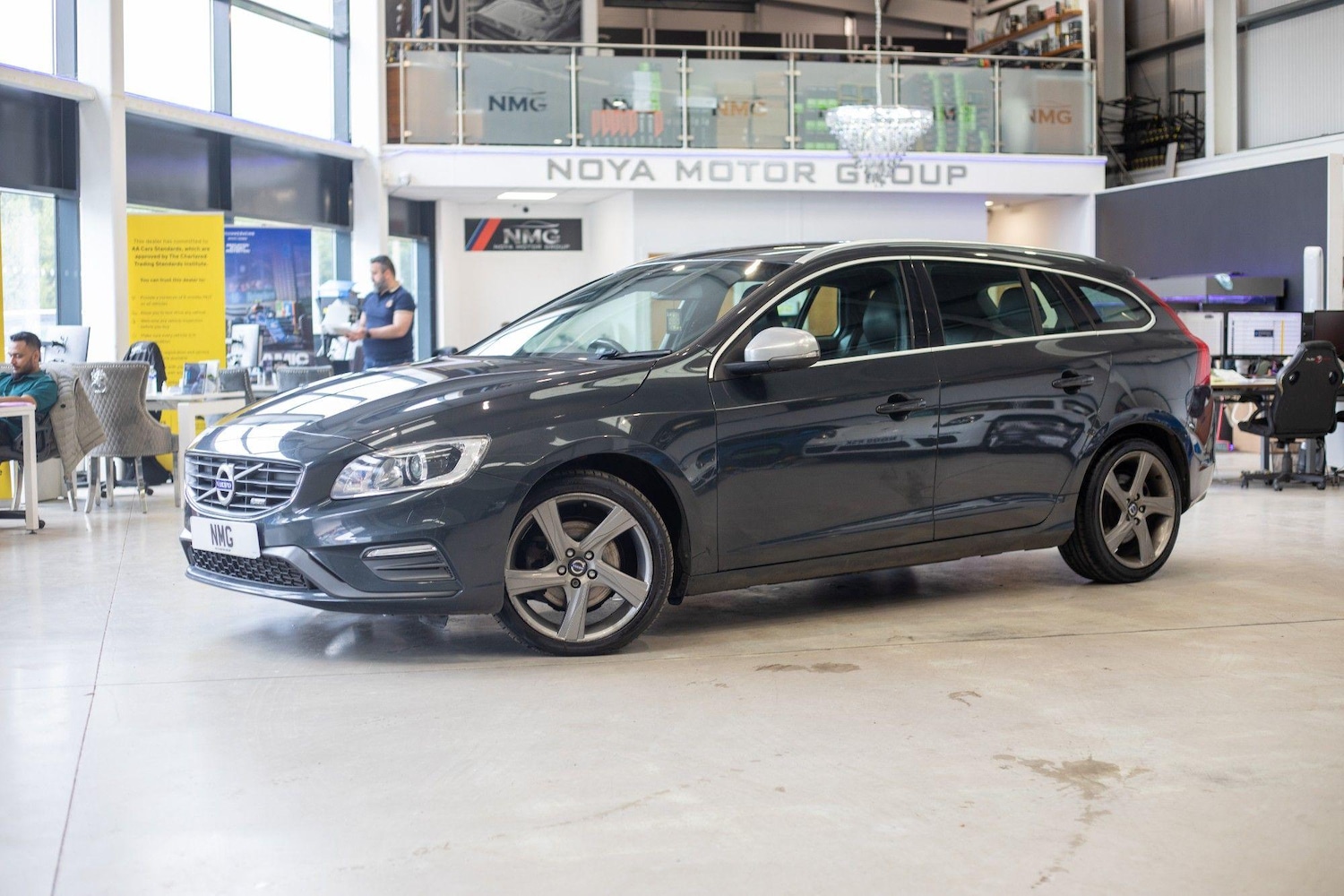 Used Volvo V60 for sale - 76825127: Photo 1