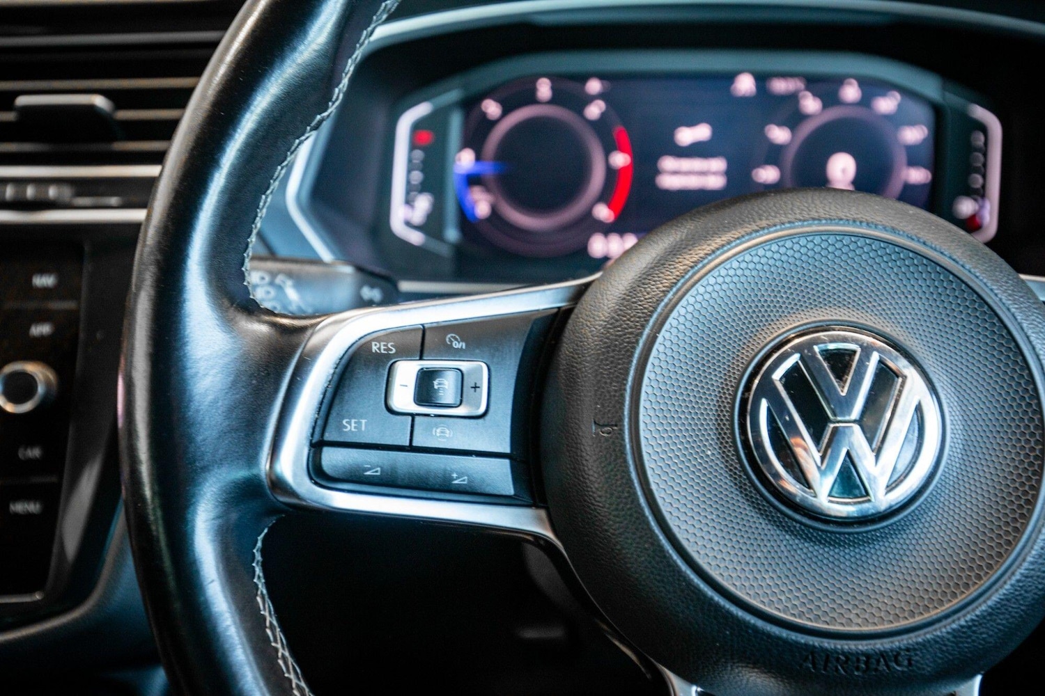 Used Volkswagen Tiguan for sale - 77957228: Photo 17