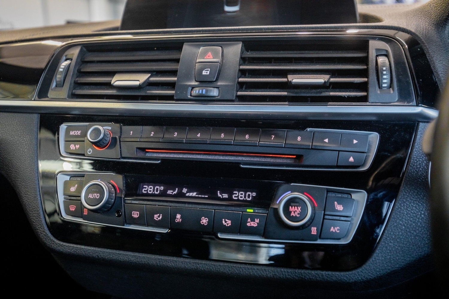 Used BMW 2 Series 2018 for sale - 77101868: Photo 28