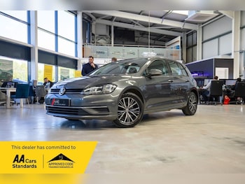 Used Volkswagen Golf 2017 for sale - 78382440: Photo