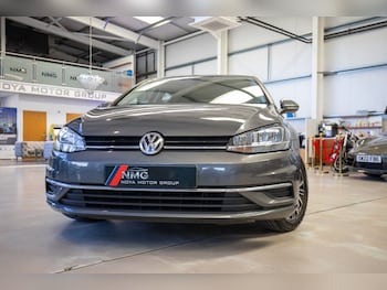 Used Volkswagen Golf 2017 for sale - 78382440: Photo