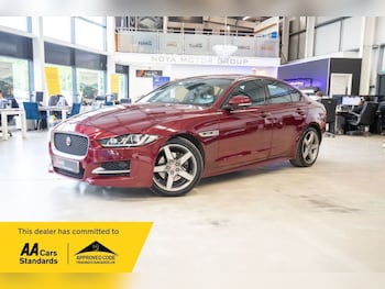 Used Jaguar XE 2017 for sale - 79690643: Photo