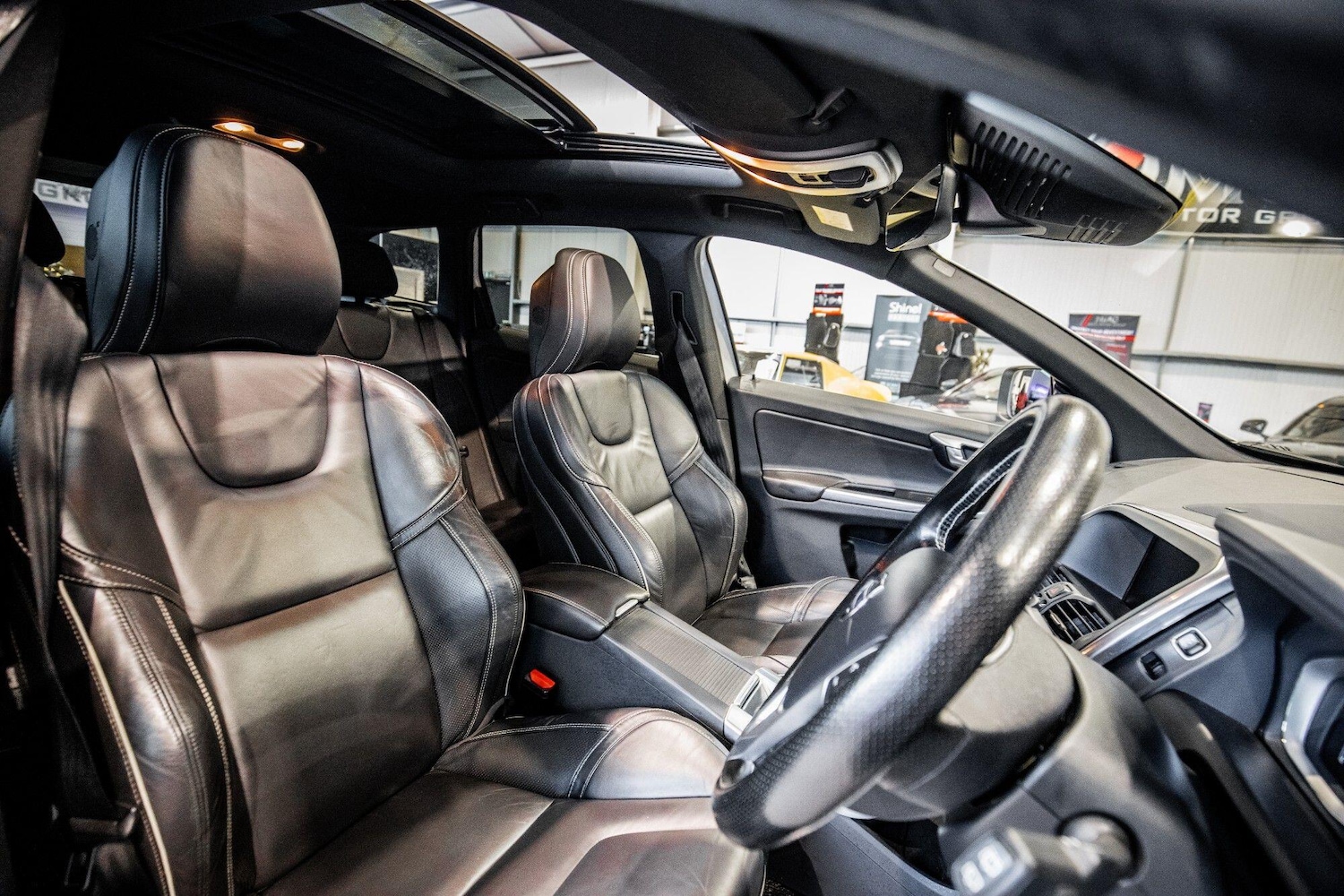 Used Volvo XC60 2016 for sale - 76866256: Photo 3