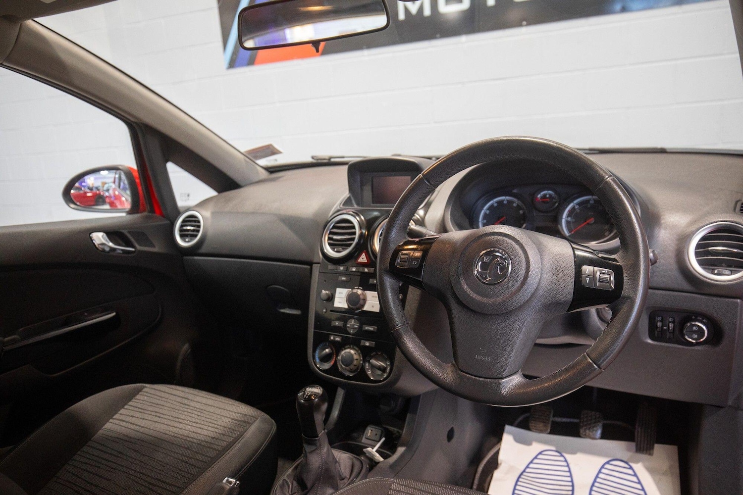 Used Vauxhall Corsa 2014 for sale - 77598272: Photo 2