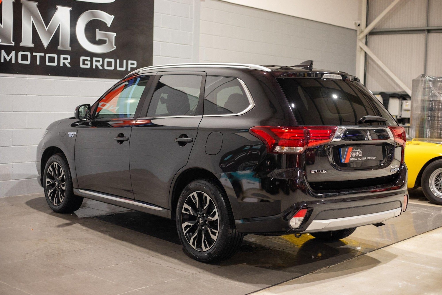 Used Mitsubishi Outlander 2018 for sale - 77709404: Photo 32