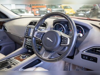 Used Jaguar F-Pace 2017 for sale - 78382521: Photo