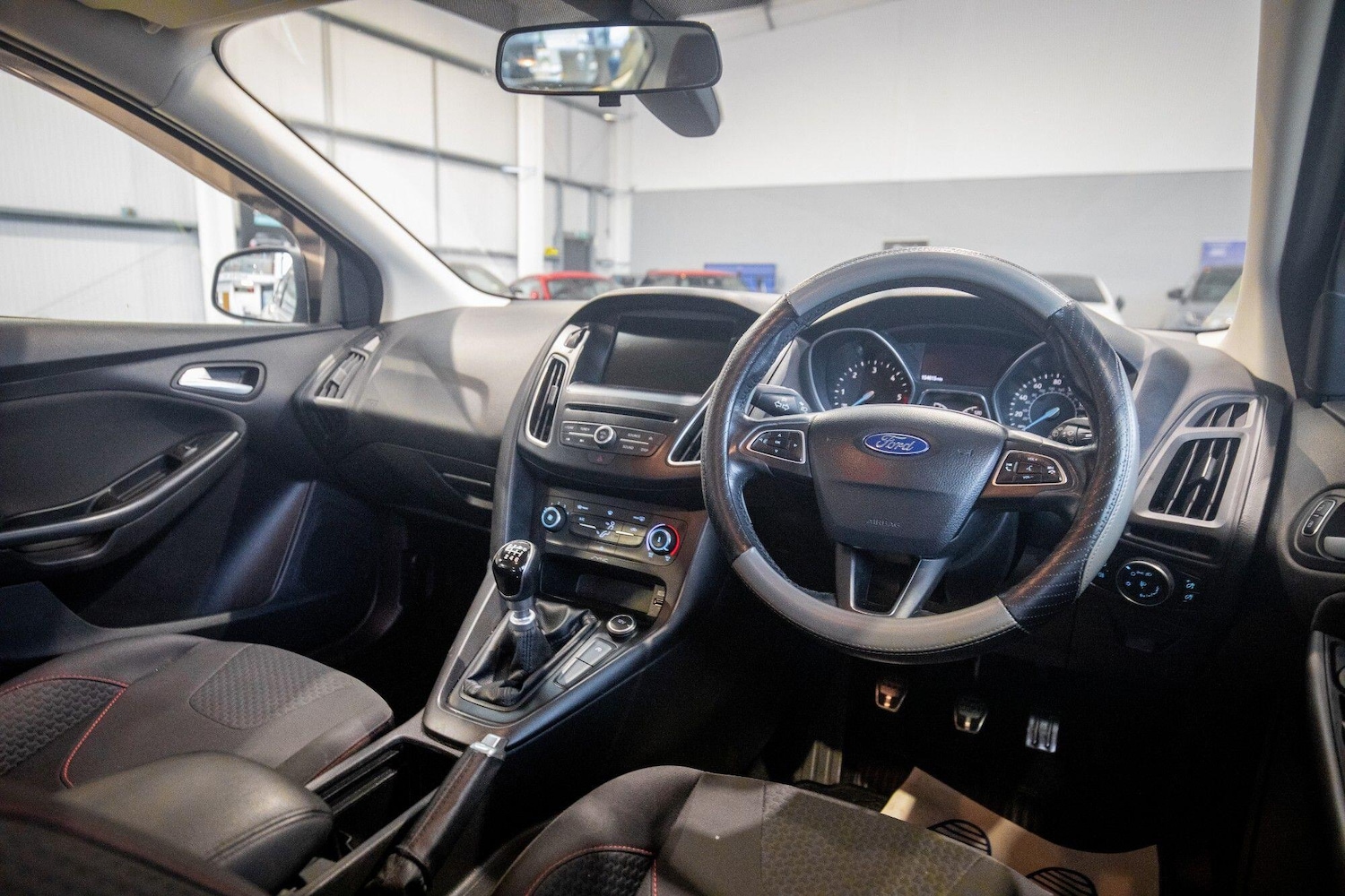 Used Ford Focus for sale - 76824450: Photo 2