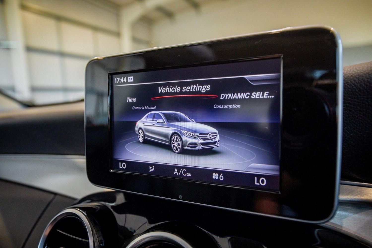 Used Mercedes-Benz C Class 2016 for sale - 76936531: Photo 32