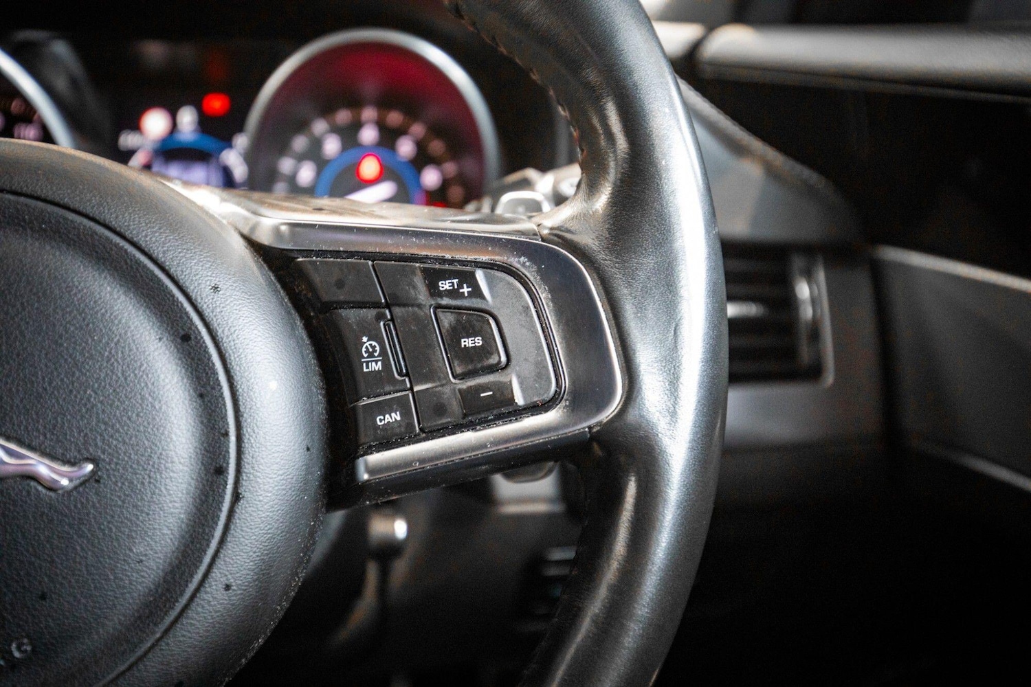 Used Jaguar XF 2017 for sale - 78062996: Photo 20