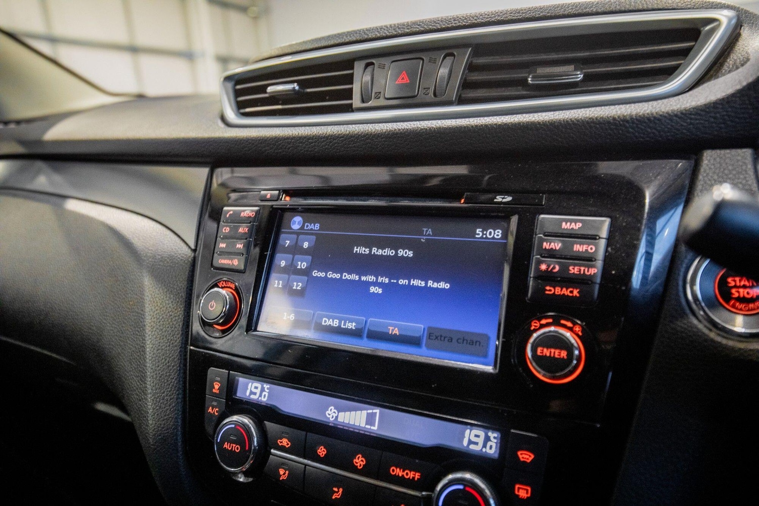 Used Nissan Qashqai 2017 for sale - 78100532: Photo 26