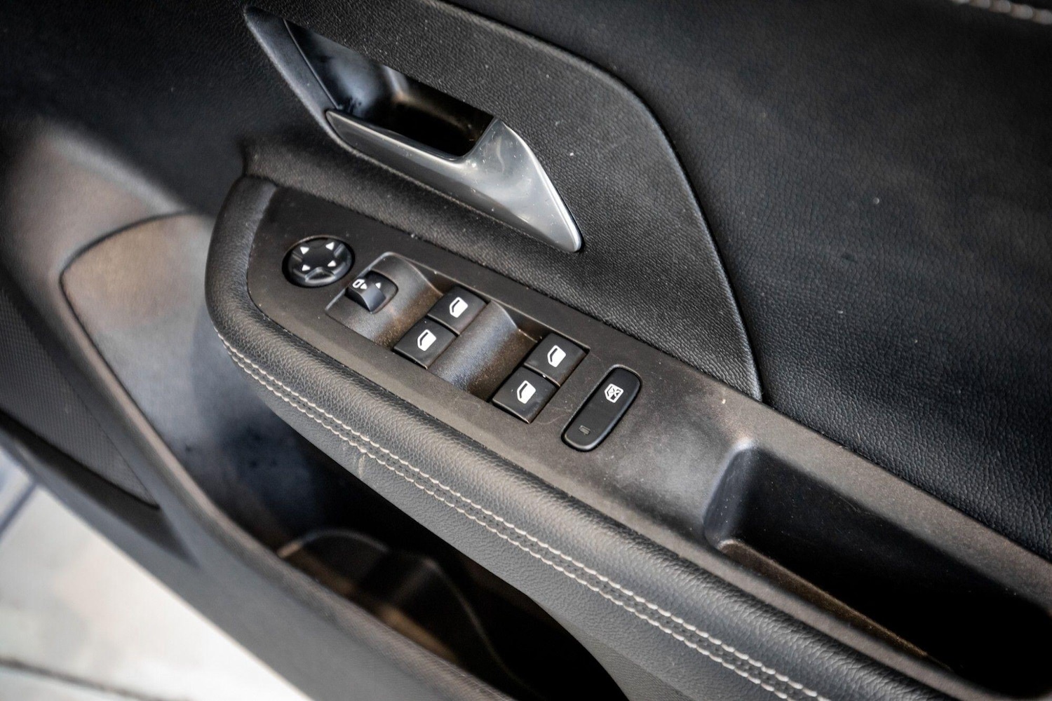 Used Vauxhall Mokka Electric for sale - 77957663: Photo 17