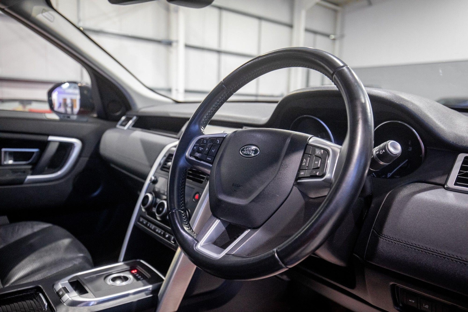 Used Land Rover Discovery Sport 2016 for sale - 77637748: Photo 17