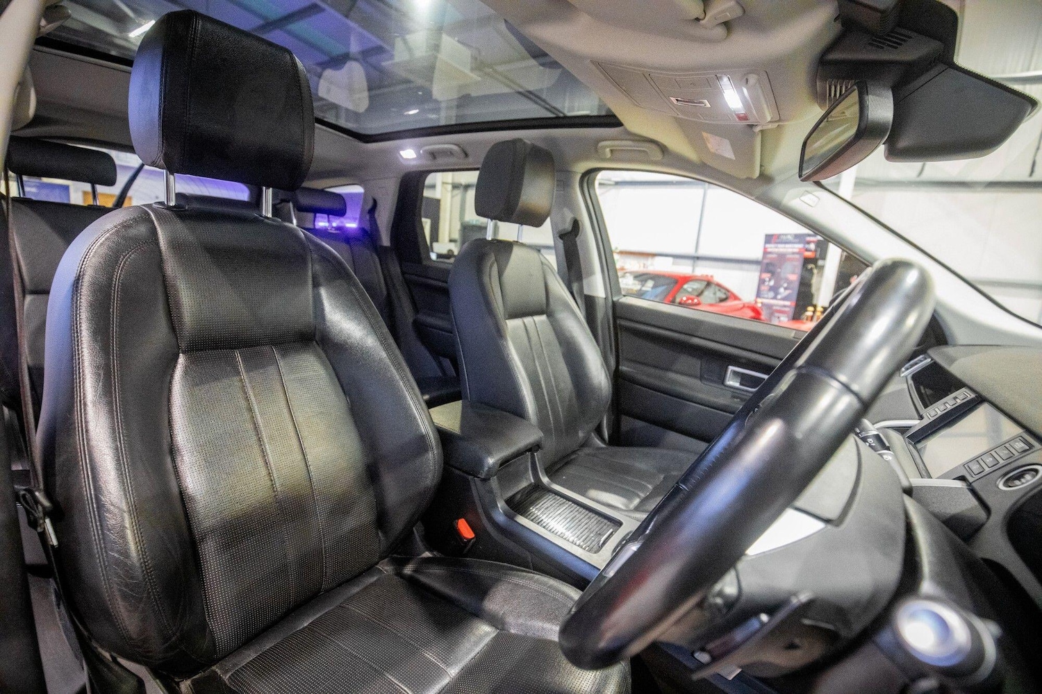 Used Land Rover Discovery Sport 2016 for sale - 77637748: Photo 3