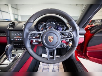 Used Porsche Cayman 2024 for sale - 78382154: Photo