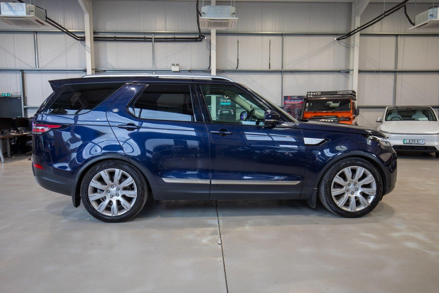 Used Land Rover Discovery 2017 for sale - 78156612: Photo 12