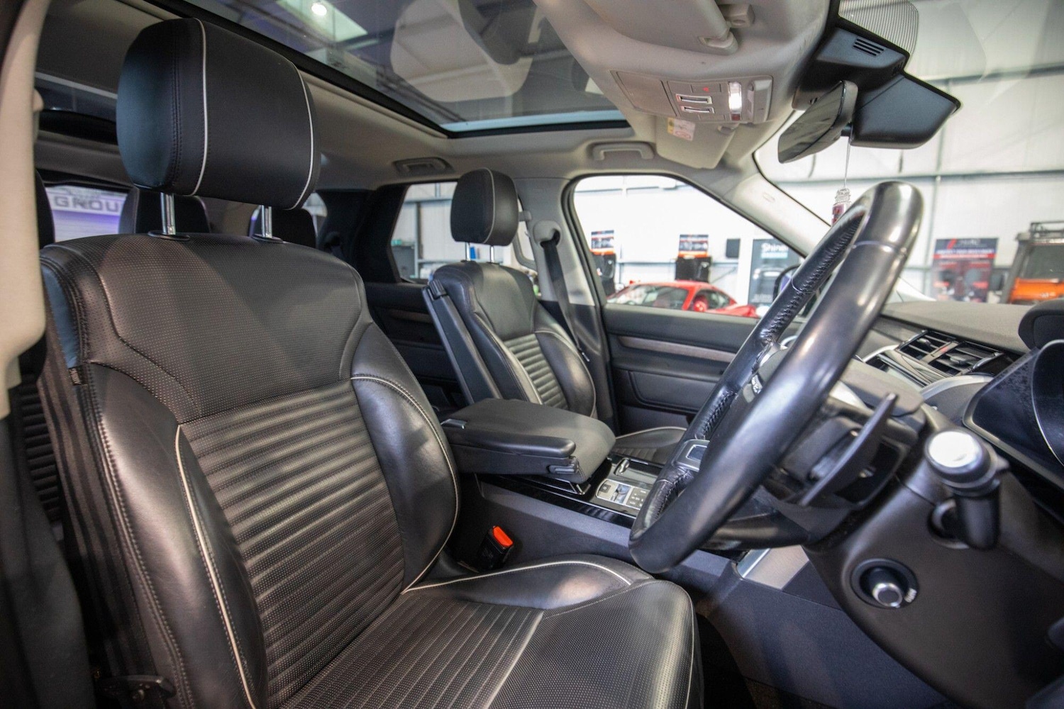 Used Land Rover Discovery 2017 for sale - 78156612: Photo 15