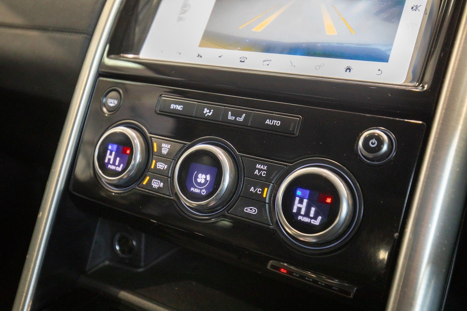 Used Land Rover Discovery 2017 for sale - 78156612: Photo 25