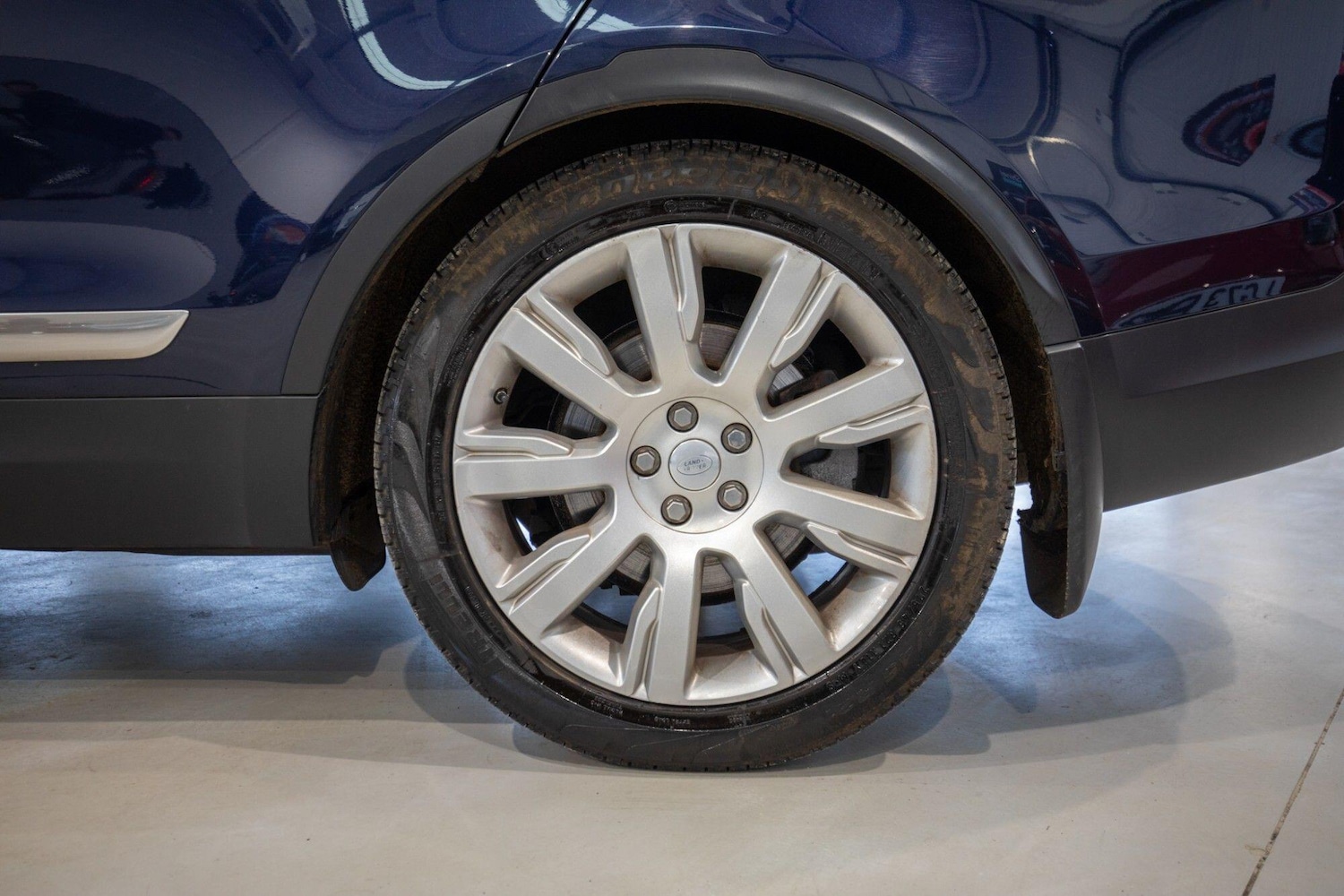 Used Land Rover Discovery 2017 for sale - 78156612: Photo 7