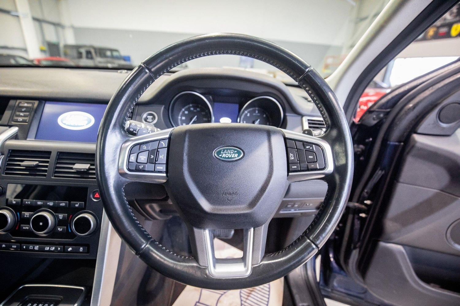 Used Land Rover Discovery Sport 2016 for sale - 76824900: Photo 18