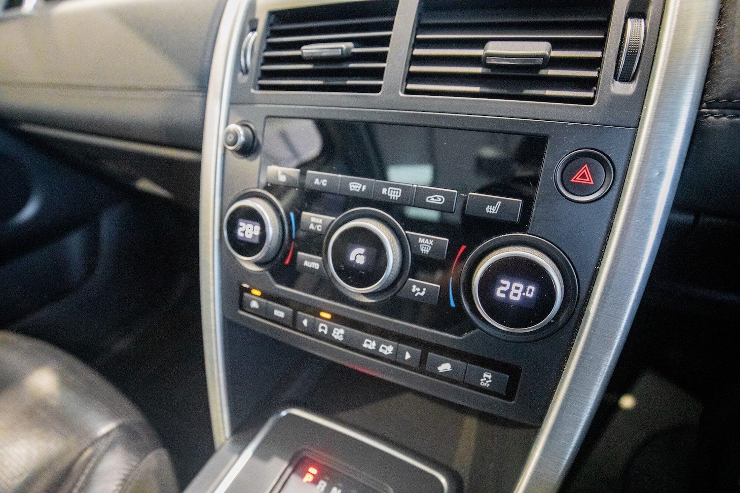 Used Land Rover Discovery Sport 2016 for sale - 76824900: Photo 30