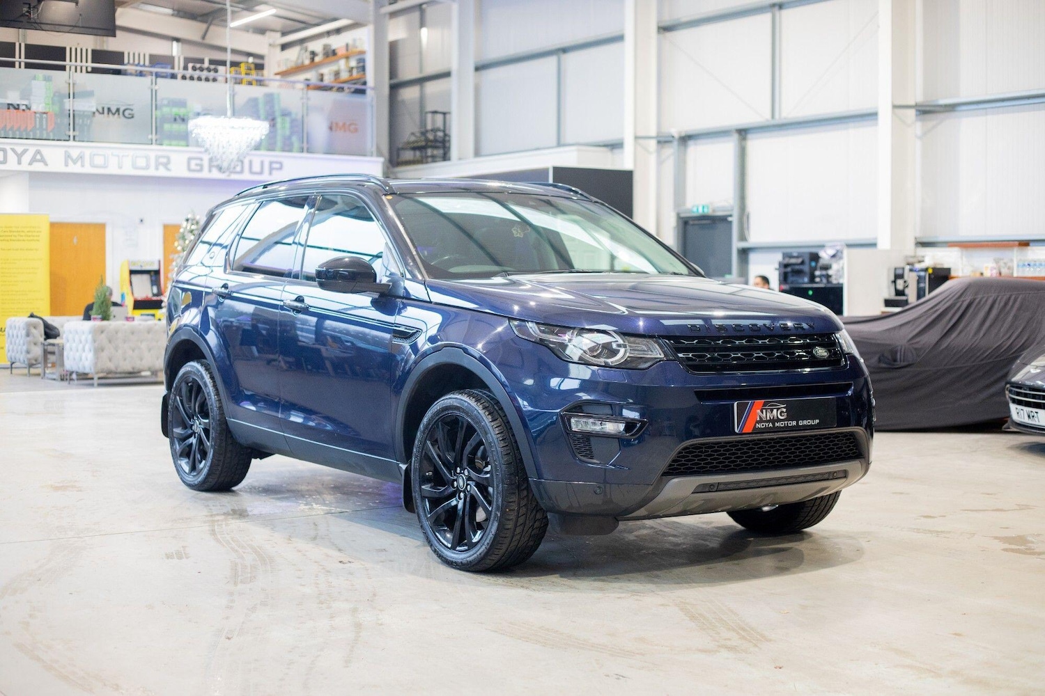 Used Land Rover Discovery Sport 2016 for sale - 76824900: Photo 6