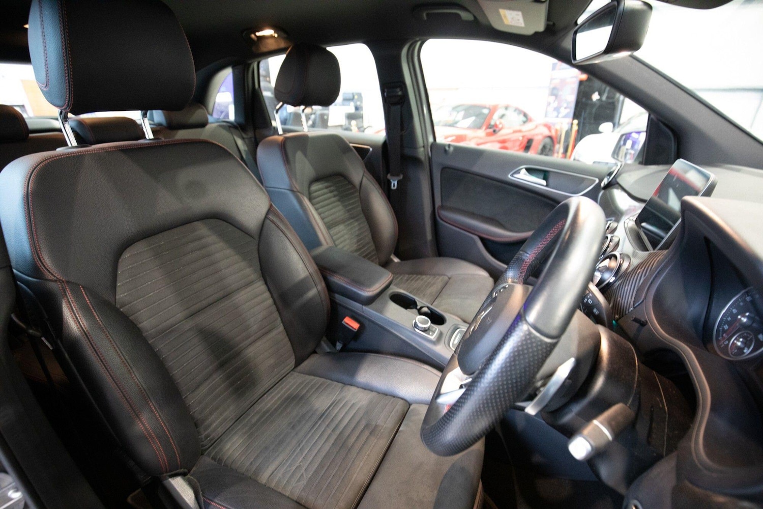 Used Mercedes-Benz B Class 2018 for sale - 77957593: Photo 17