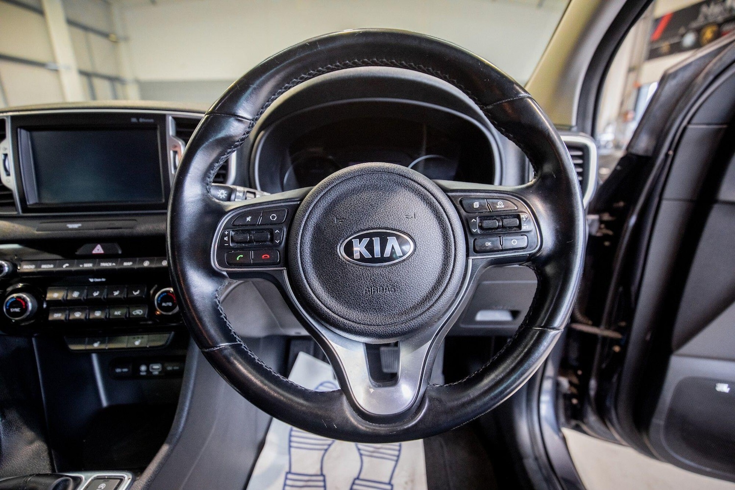 Used Kia Sportage 2016 for sale - 76824583: Photo 2