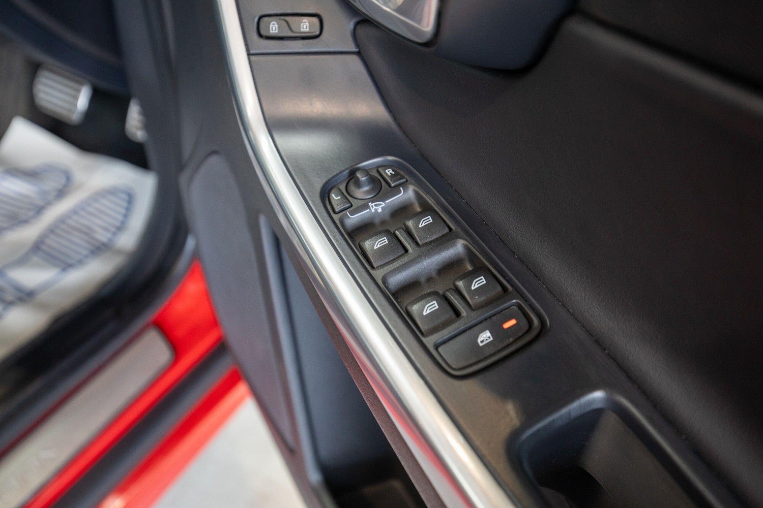 Used Volvo XC60 2015 for sale - 76824988: Photo 17