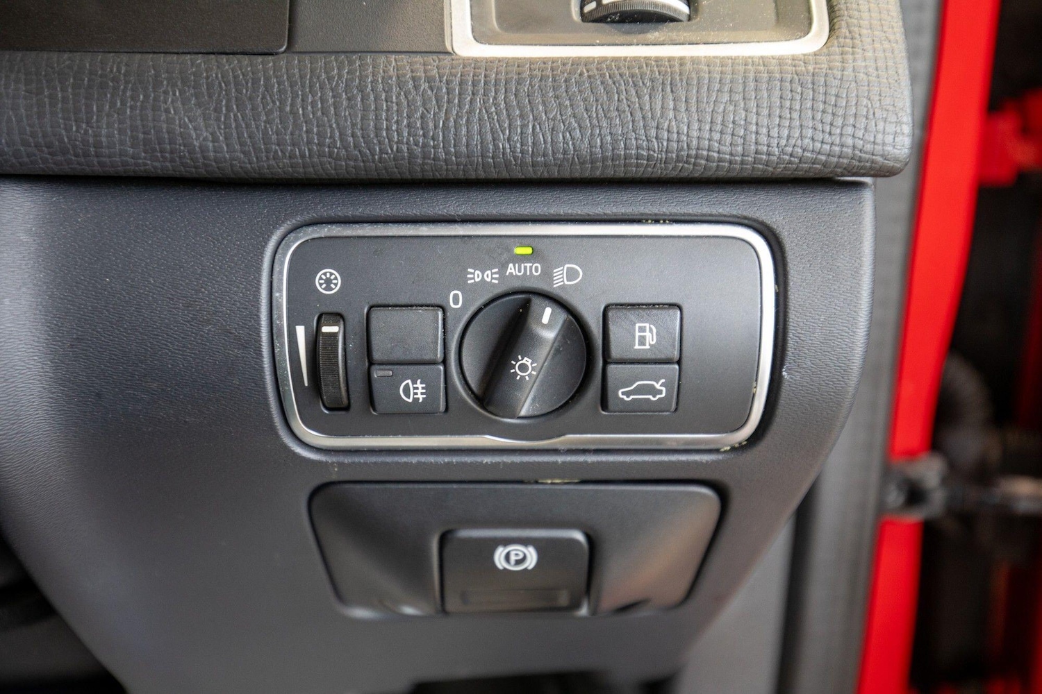 Used Volvo XC60 2015 for sale - 76824988: Photo 19