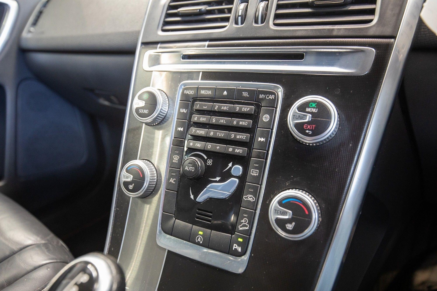 Used Volvo XC60 2015 for sale - 76824988: Photo 26