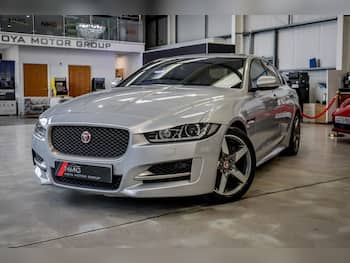 Used Jaguar XE 2017 for sale - 79690660: Photo