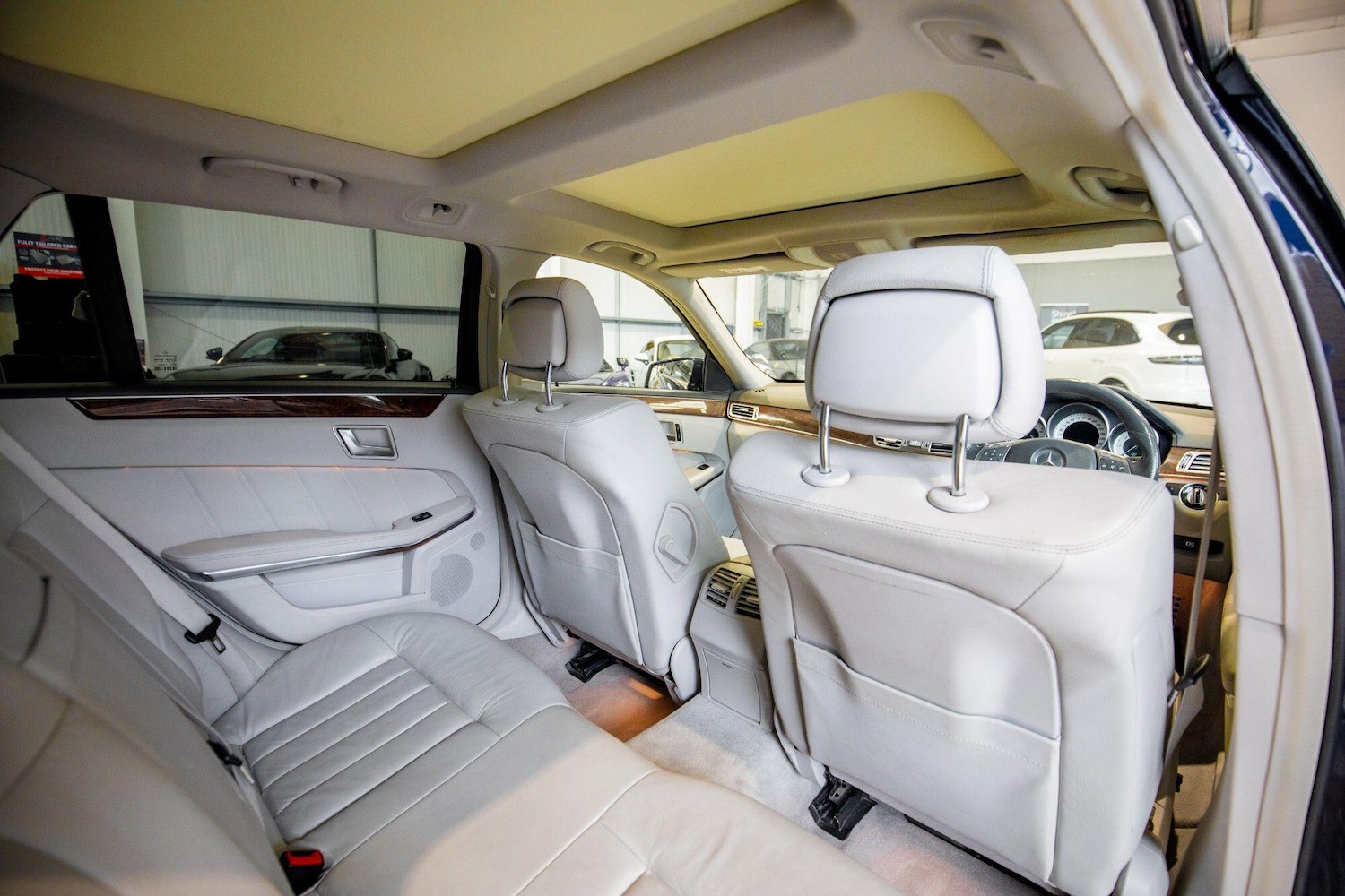 Used Mercedes-Benz E Class 2013 for sale - 77143921: Photo 11