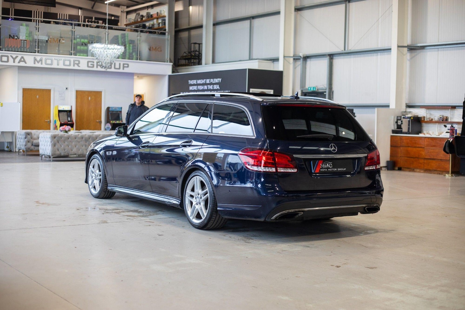 Used Mercedes-Benz E Class 2013 for sale - 77143921: Photo 41