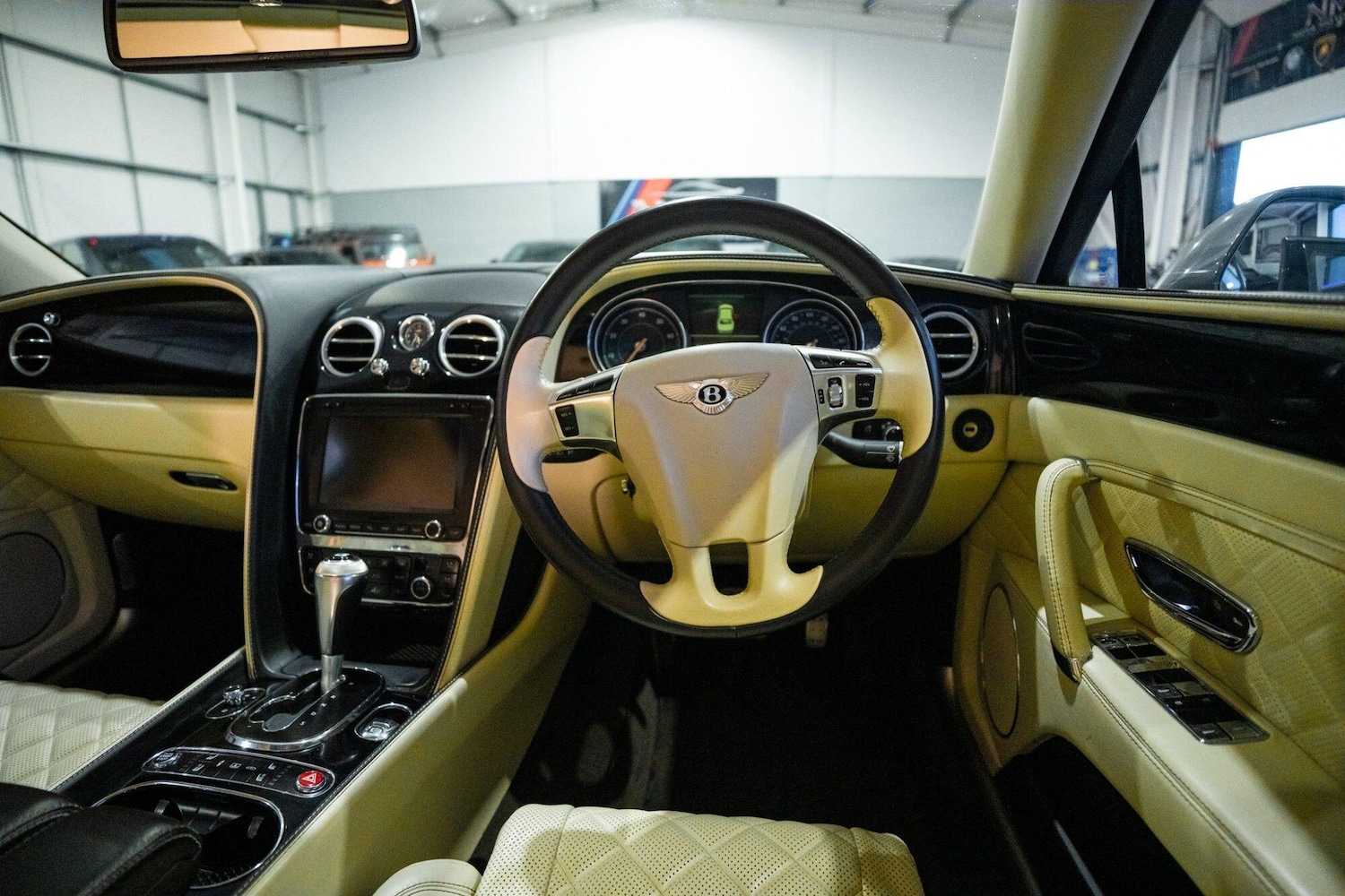 Used Bentley Flying Spur 2017 for sale - 77626068: Photo 24