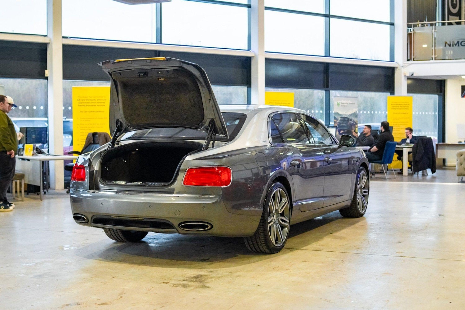 Used Bentley Flying Spur 2017 for sale - 77626068: Photo 54