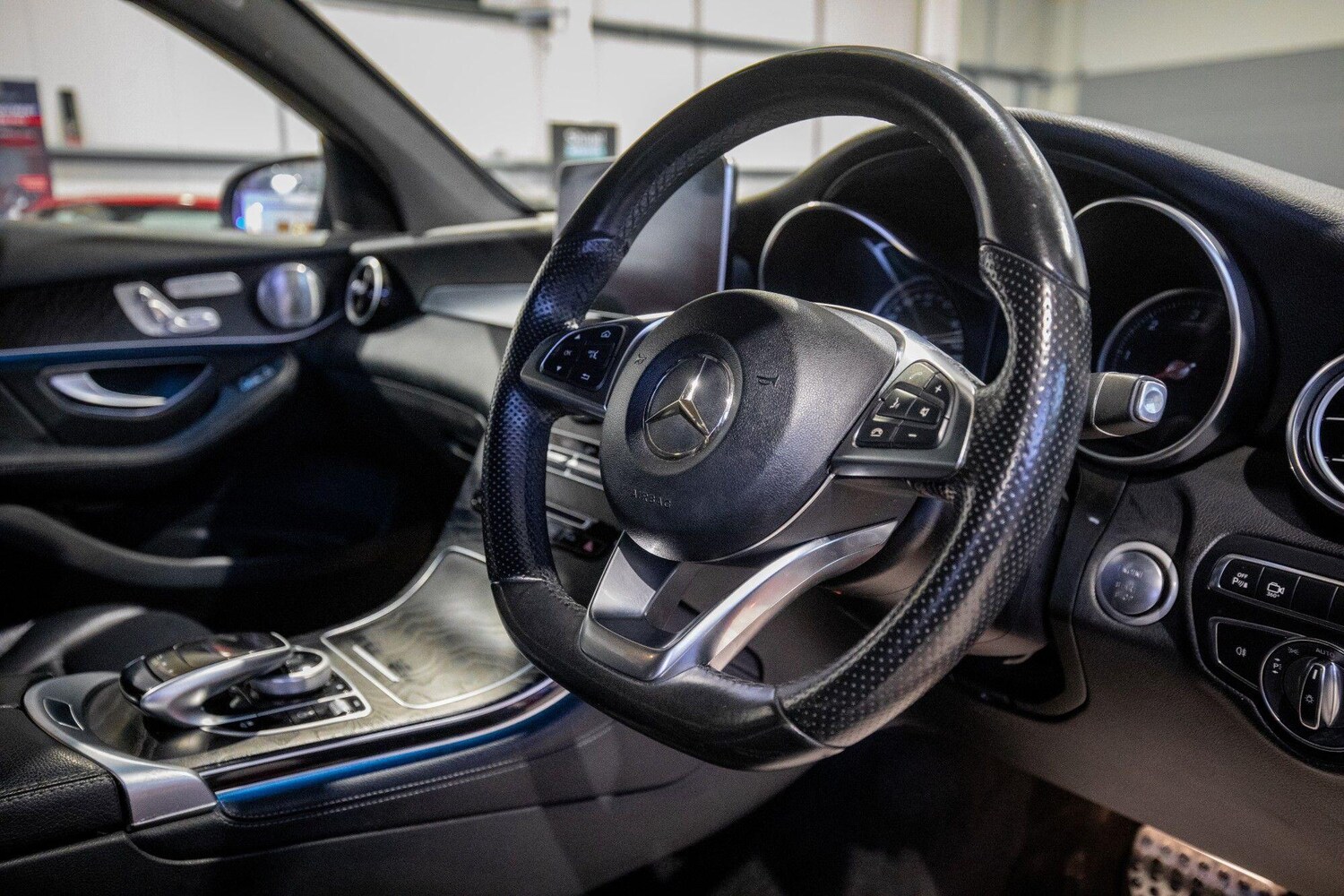 Used Mercedes-Benz GLC for sale - 77646505: Photo 19