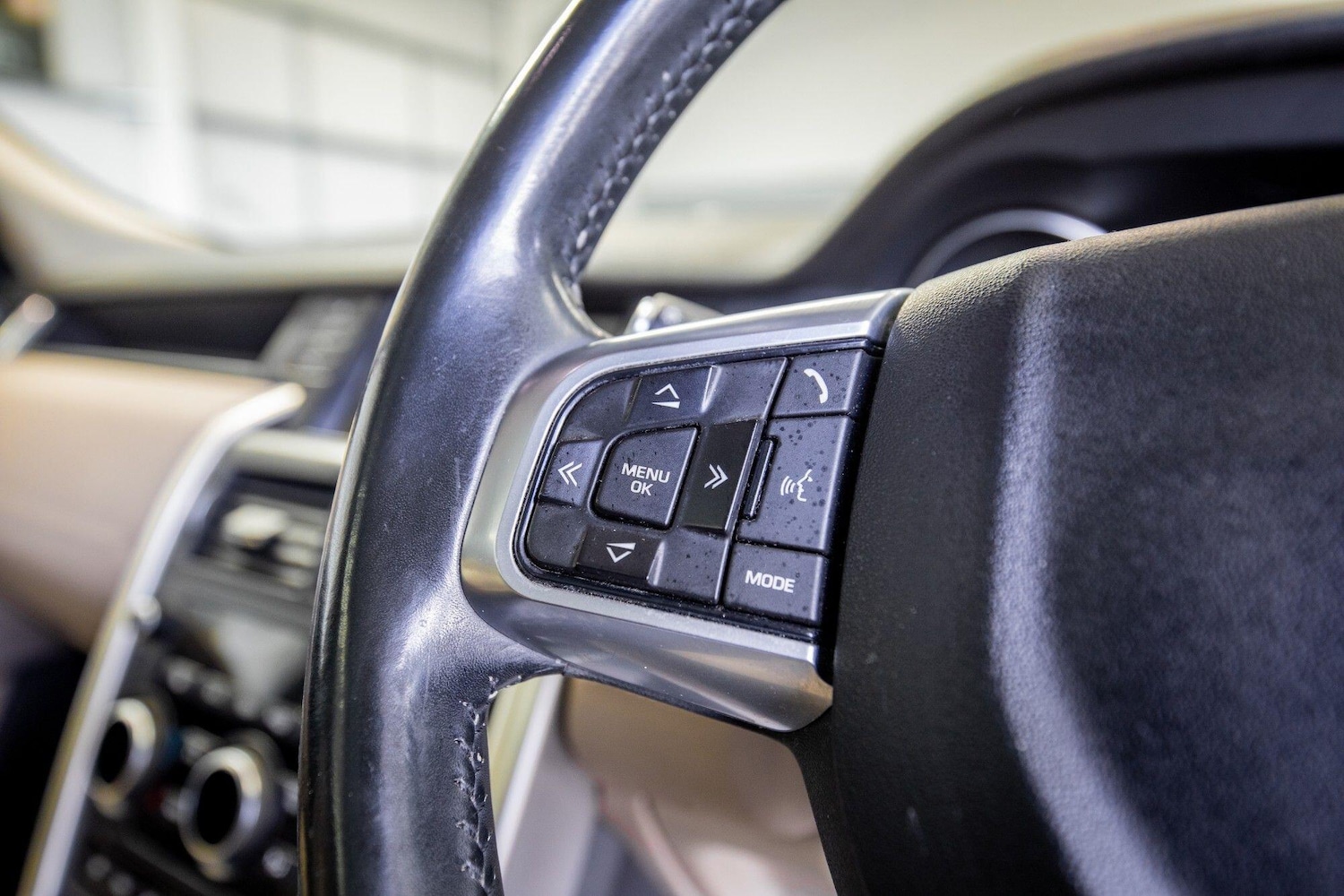 Used Land Rover Discovery Sport 2016 for sale - 77049883: Photo 22